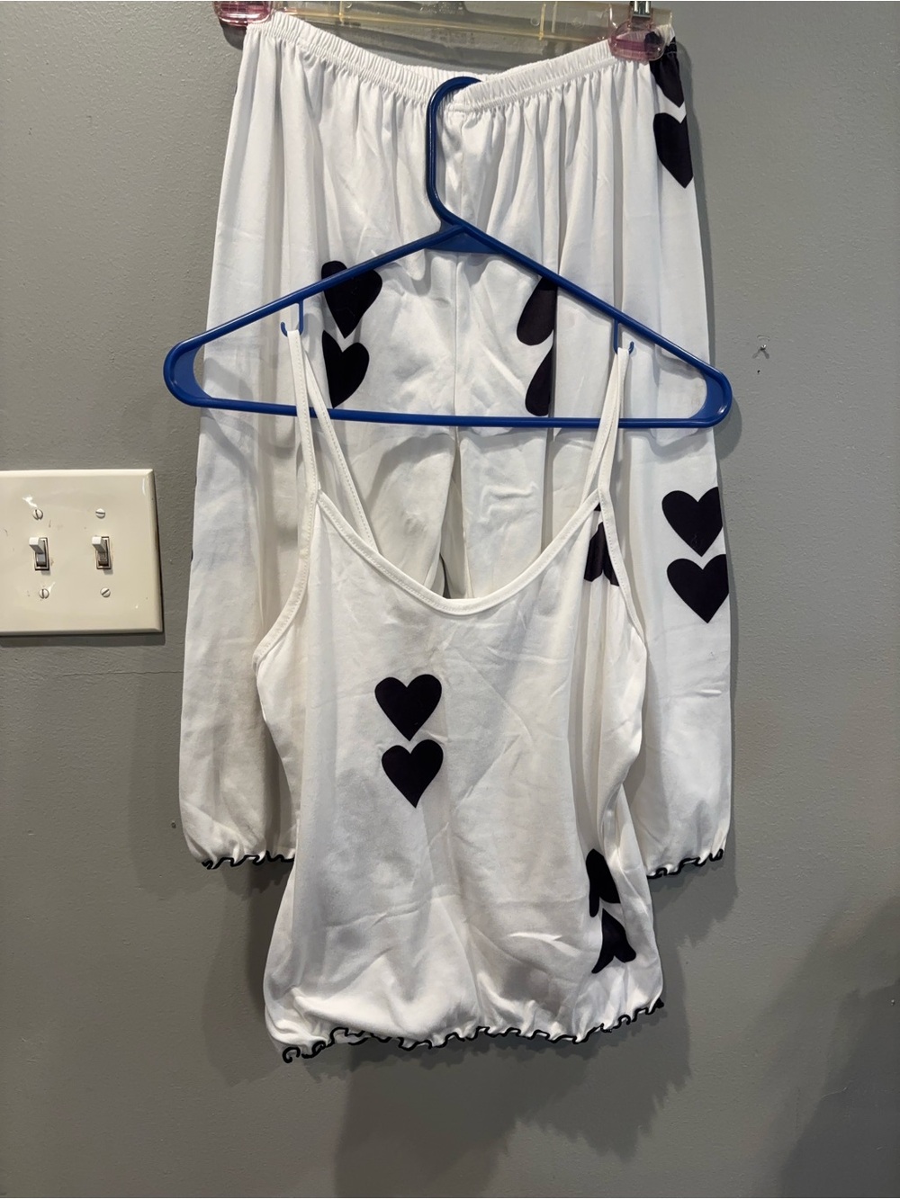 Heart Print Pajama Set in White & Black Like New